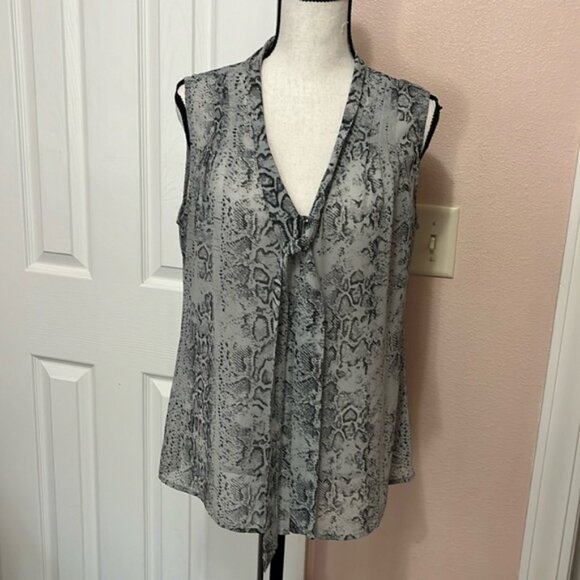 Banana republic blouse - Picture 1 of 6